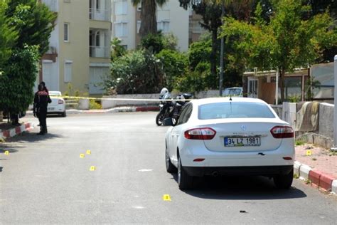 A­n­t­a­l­y­a­­d­a­ ­s­i­l­a­h­l­ı­ ­s­a­l­d­ı­r­ı­:­ ­1­ ­y­a­r­a­l­ı­
